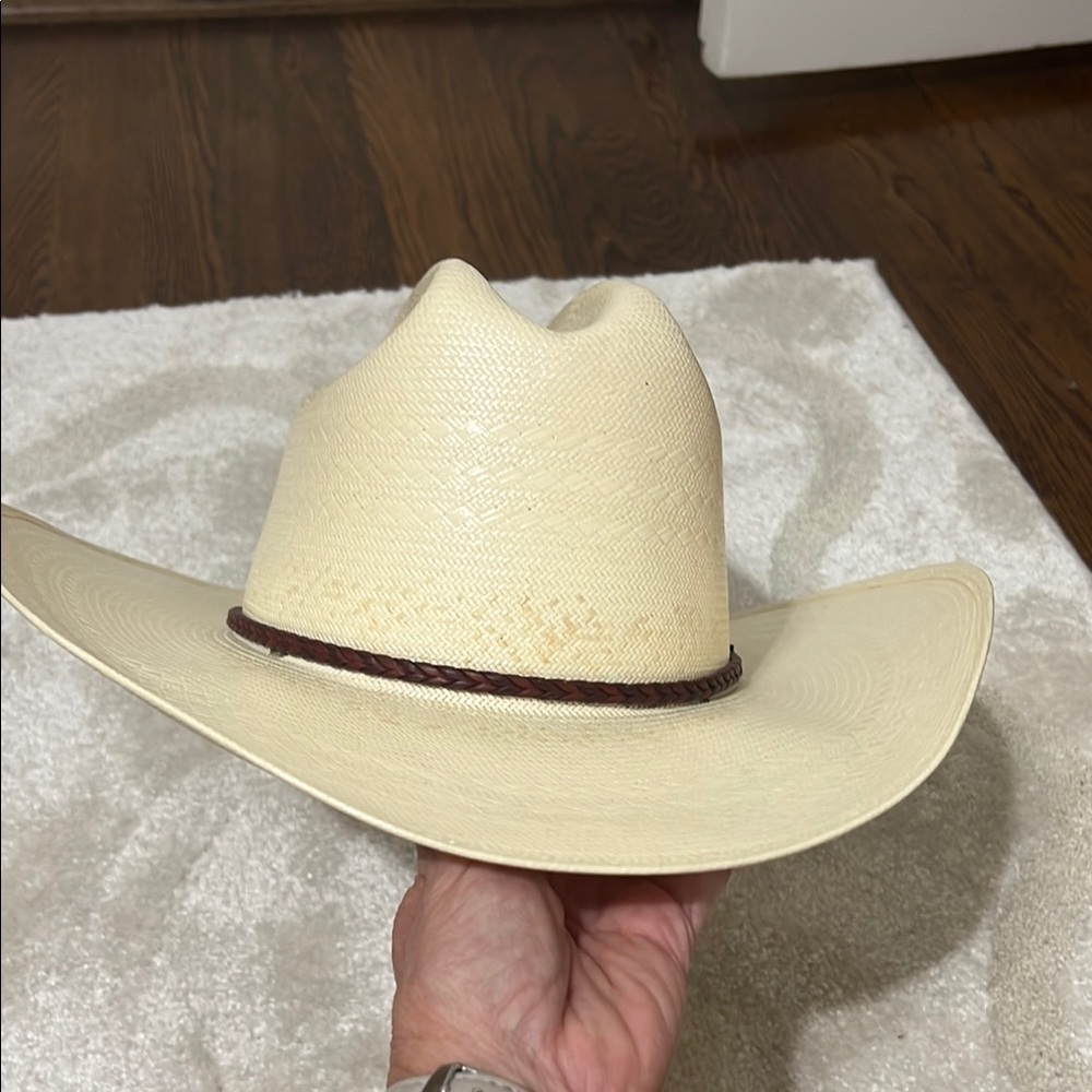 ML Leddy’s Custom Cream Cowboy Hat